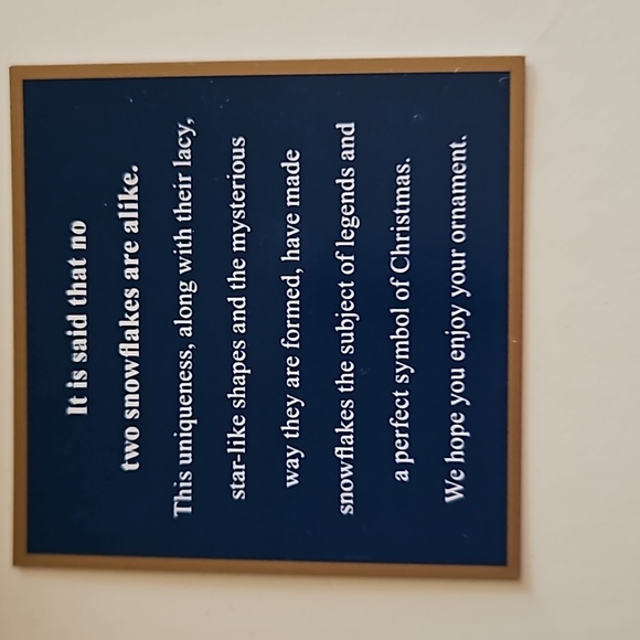 NWT 3 ceramic white Dillard's snowflake ornaments ❄️ - Picture 5 of 9